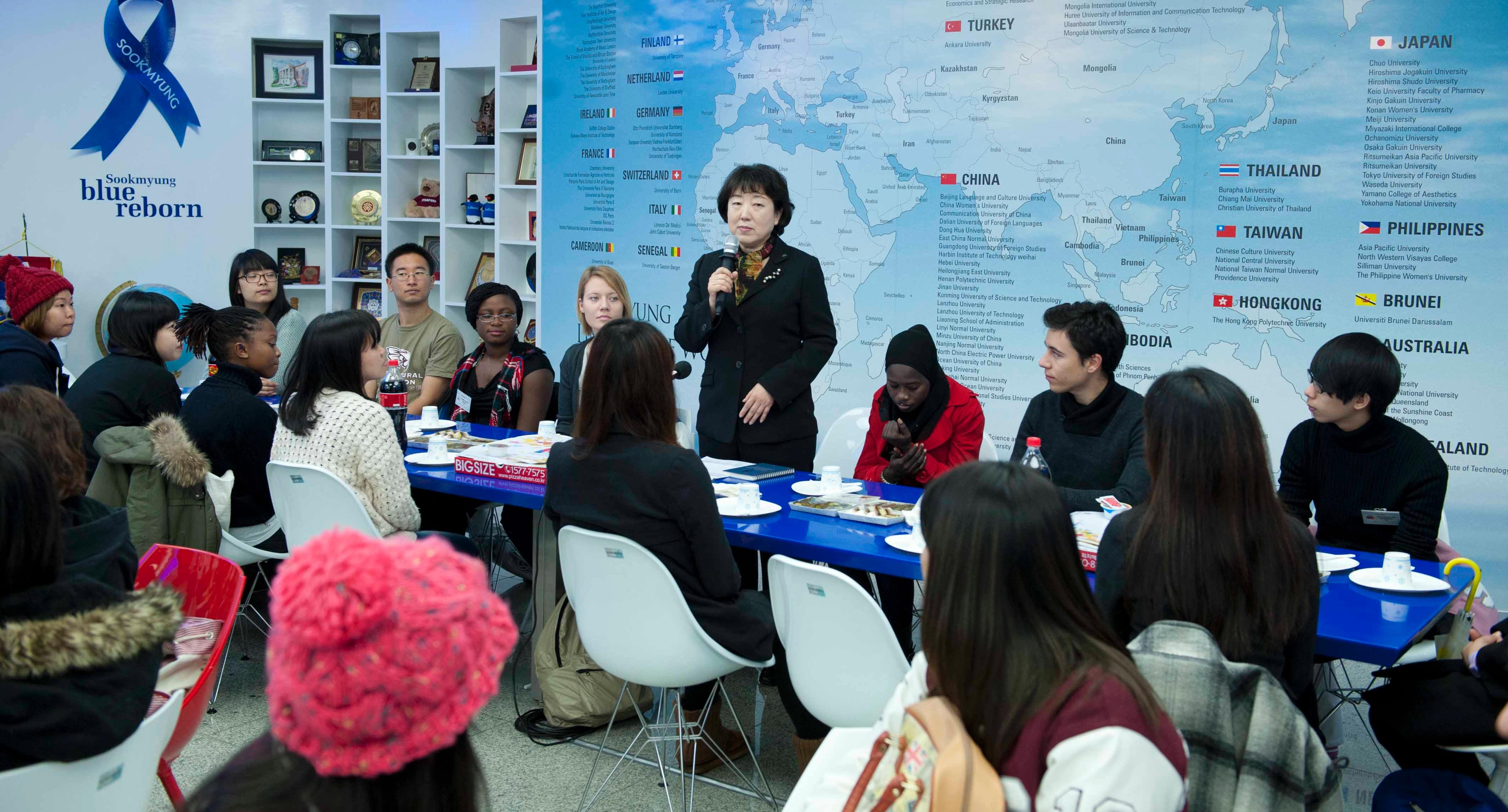 외국인 재학생들과 함께하는 '글로벌라운지에 웃음꽃 피자' 행사 열렸다