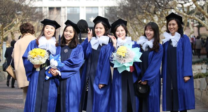 “졸업은 끝이 아닌 새로운 시작” 2014년 전기 학위수여식 개최