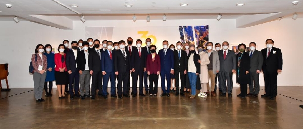 카자흐스탄 대사관 '핵 없는 세상' 사진전시회 참석