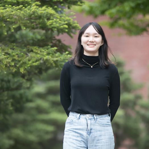 Interview with international student 王茜茜