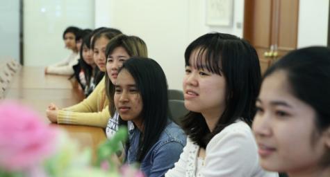 President Han Encouraged Cambodian Students