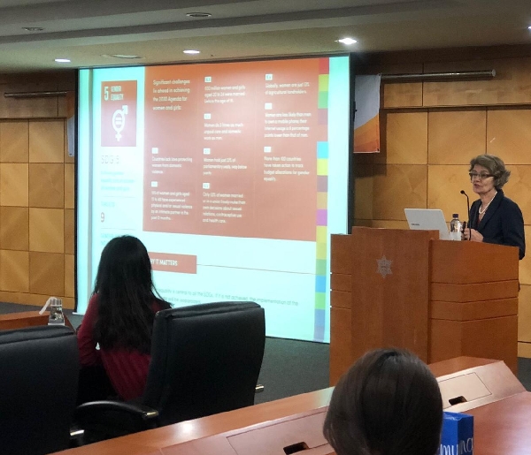 Former Director-General, Irina Bokava gives an invitational lecture at Sookmyung Women’s University