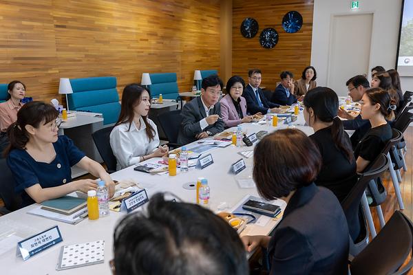 우리대학 찾은 김영훈 신임 고용노동부 장관, 학생들과 취업 고민 나눠